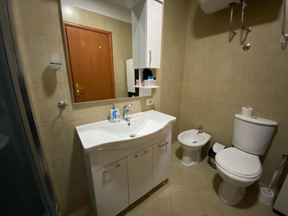 Chlo Apartment 2 تيرانا المظهر الخارجي الصورة